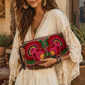 135 Sam Well Embroidered Floral Wristlet Clutch Boho Folk Art Colorful Statement